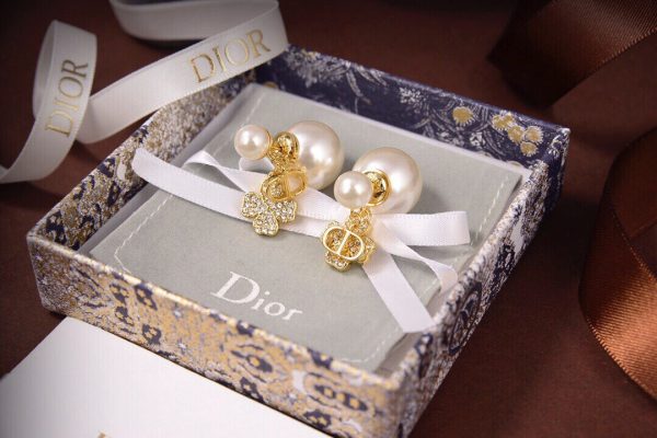 Best Quality Earring DR 058