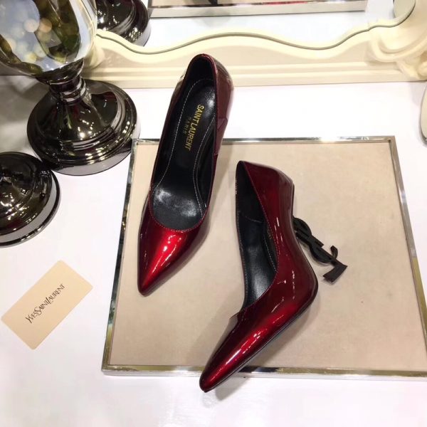 OPYUM PUMPS IN PATENT LEATHER