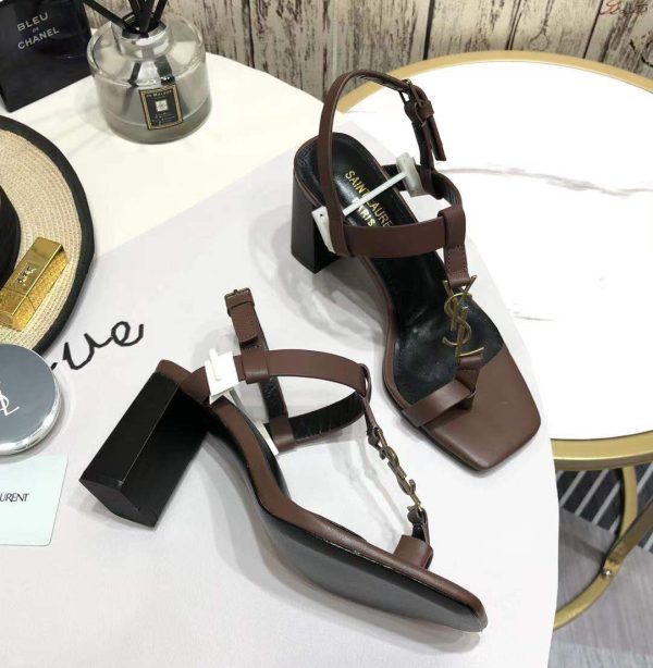 CASSANDRA SANDALS IN SMOOTH LEATHER WITH GOLD-TONE MONOGRAM