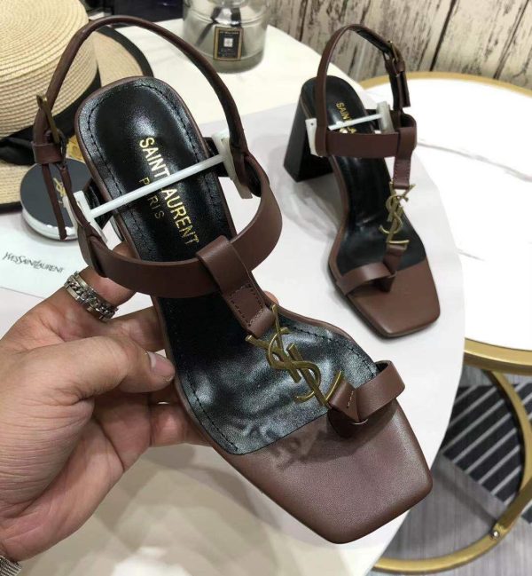 CASSANDRA SANDALS IN SMOOTH LEATHER WITH GOLD-TONE MONOGRAM