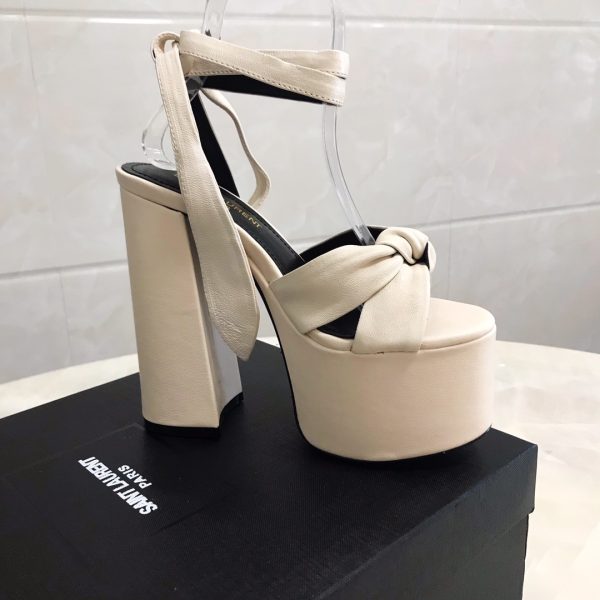 SL BIANCA SANDALS IN SMOOTH LEATHER