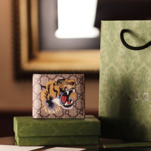 Tiger print GG Supreme wallet