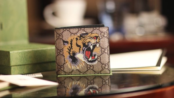 Tiger print GG Supreme wallet