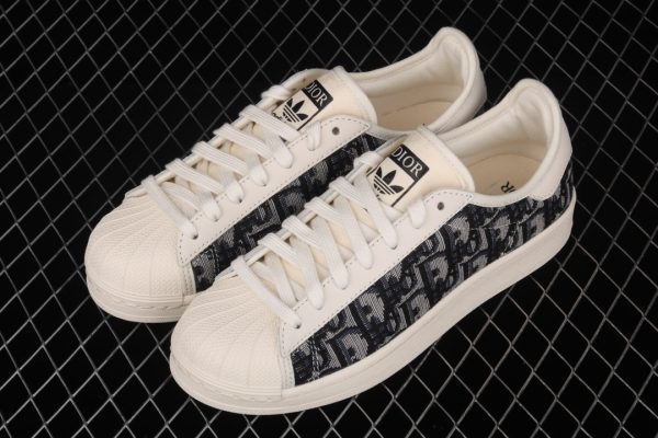 Dr ✖ Adidas Originals Superstar C16650