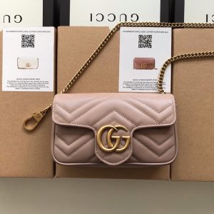 GG Marmont matelassé leather super mini bag