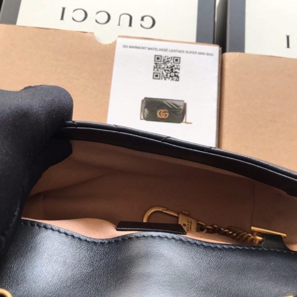 GG Marmont matelassé leather super mini bag