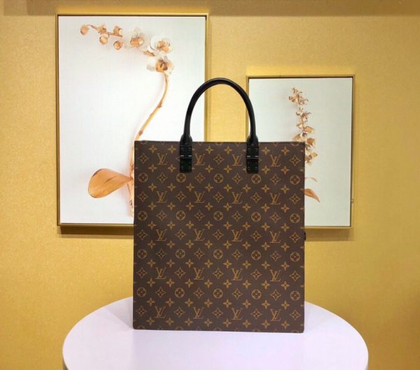 LV Sac Plat Monogram Solar Ray Canvas