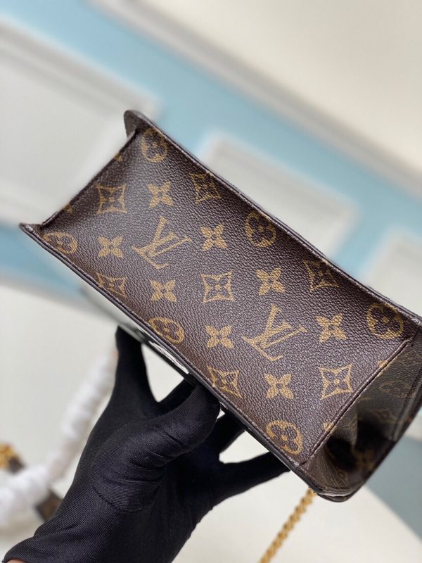 LV Wynwood Monogram Vernis