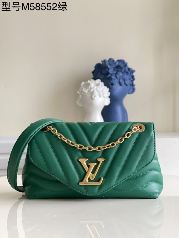 LV NEW WAVE CHAIN BAG