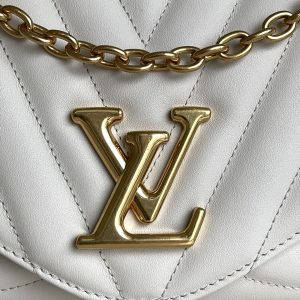 LV NEW WAVE CHAIN BAG