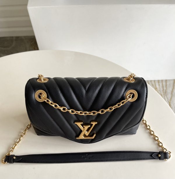 LV NEW WAVE CHAIN BAG