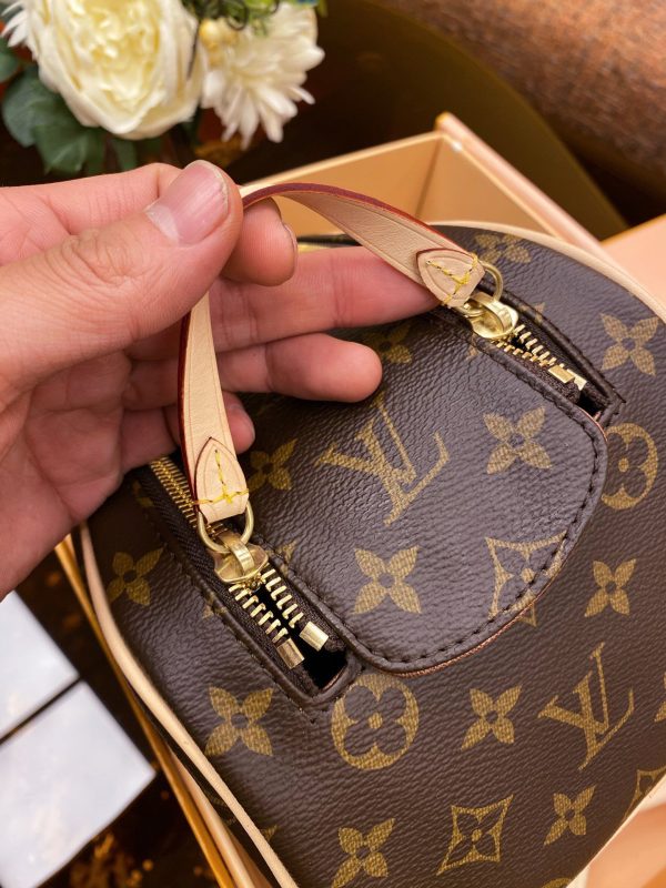 LV King Size Toiletry Bag