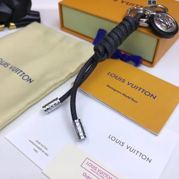 Best Quality Keychains LV 070