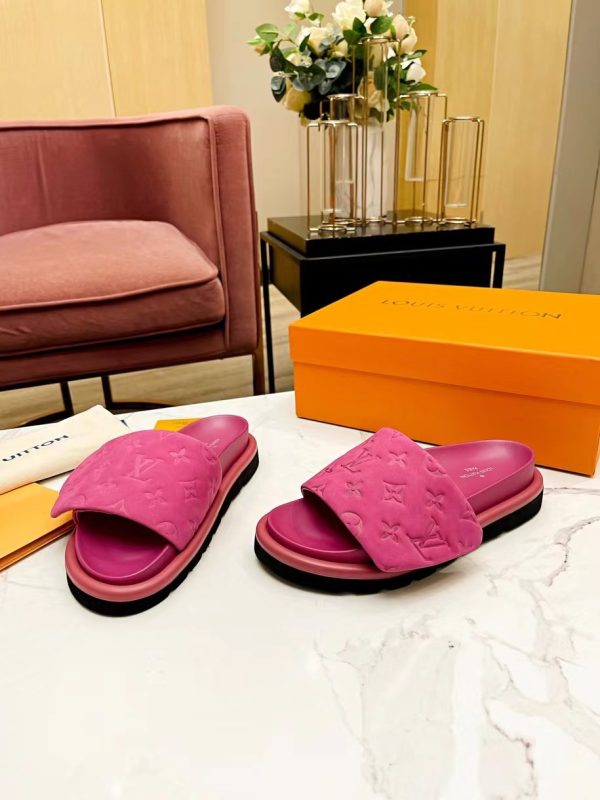 LV Slippers in Pink