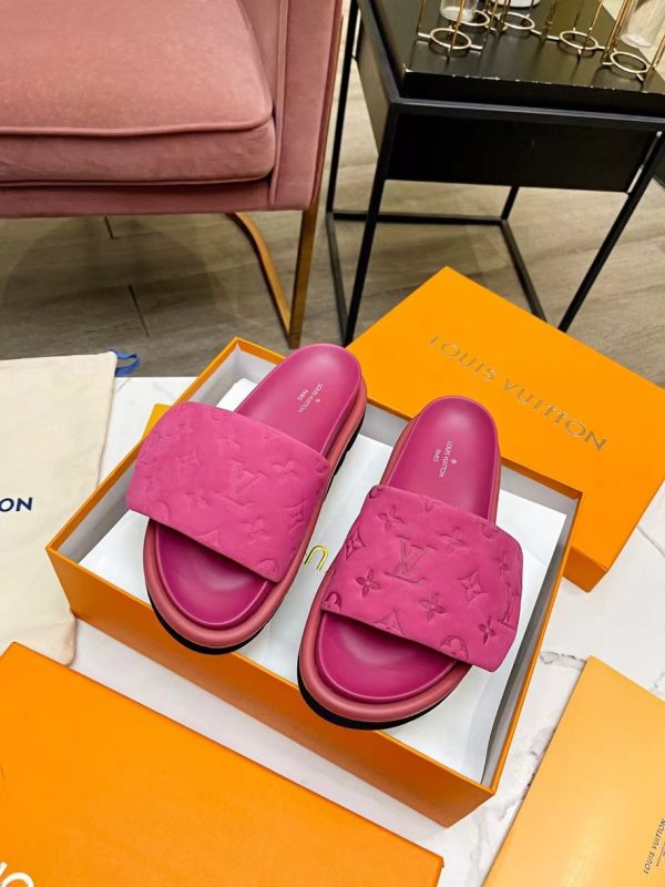 LV Slippers in Pink