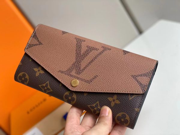 LV Sarah Wallet