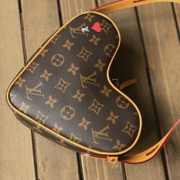 LV Game On Cœur Bag