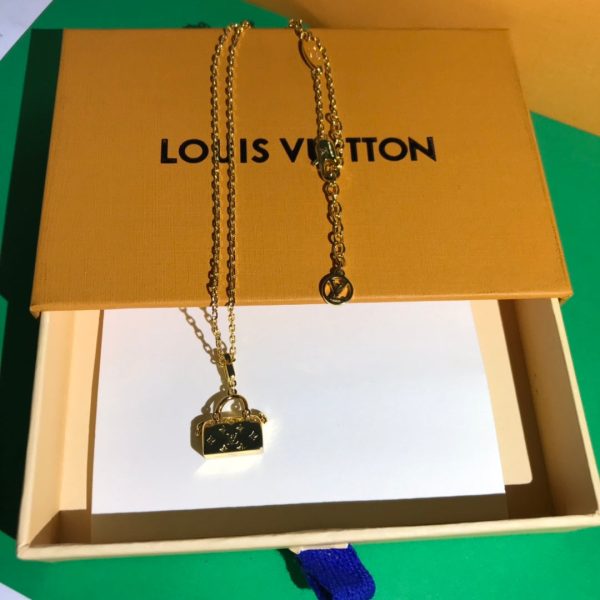 Best Quality Necklace LV 027