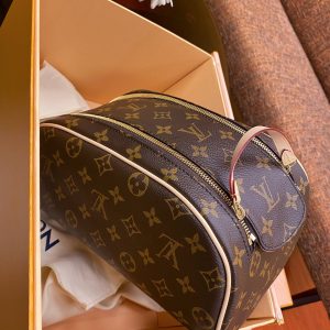 LV King Size Toiletry Bag