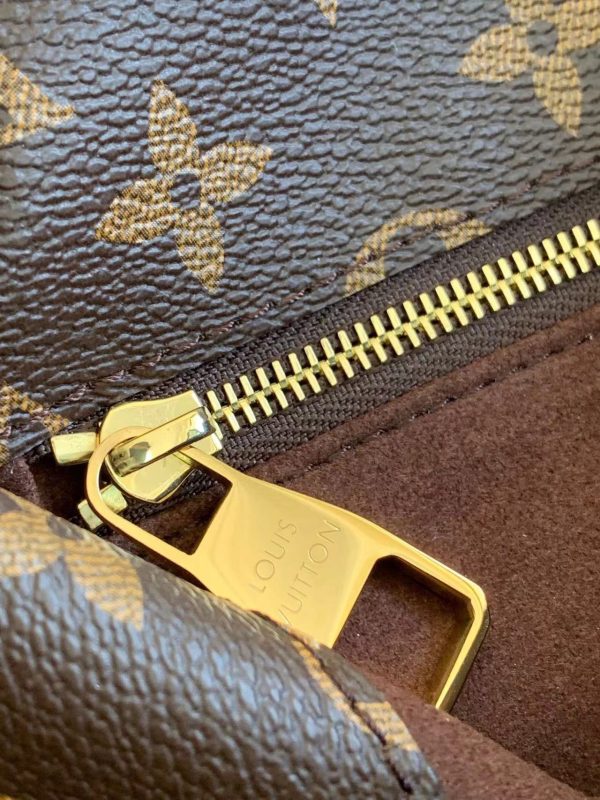 LV TOTE bag