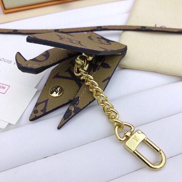 Best Quality Keychains LV 074