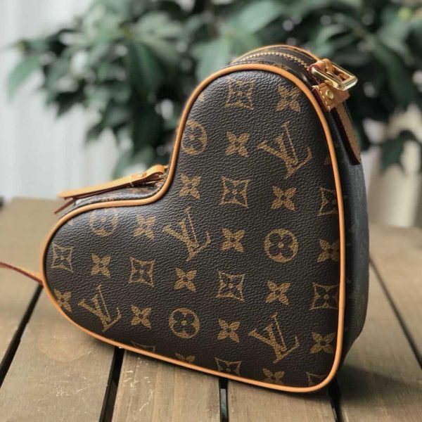 LV Game On Cœur Bag