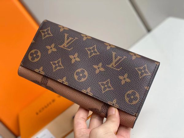 LV Sarah Wallet