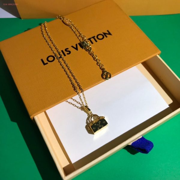 Best Quality Necklace LV 031