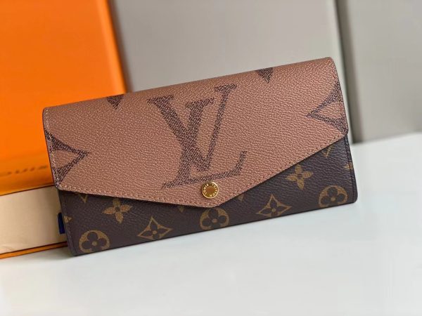 LV Sarah Wallet