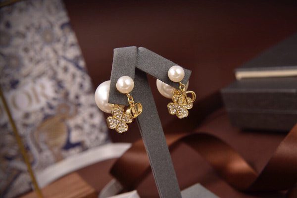 Best Quality Earring DR 058