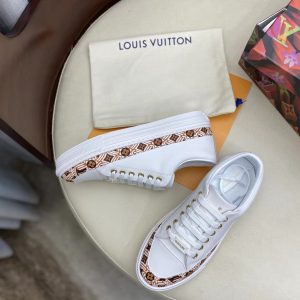 LV FLAT BOTTOM SHOES