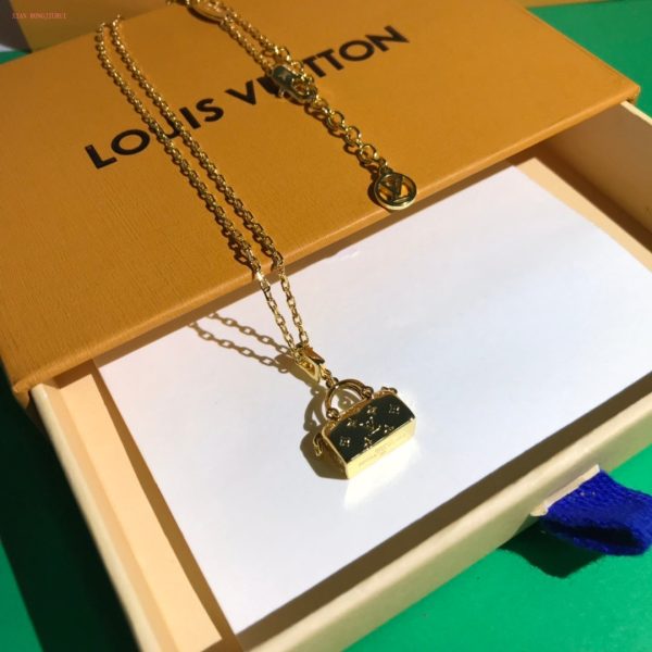 Best Quality Necklace LV 031