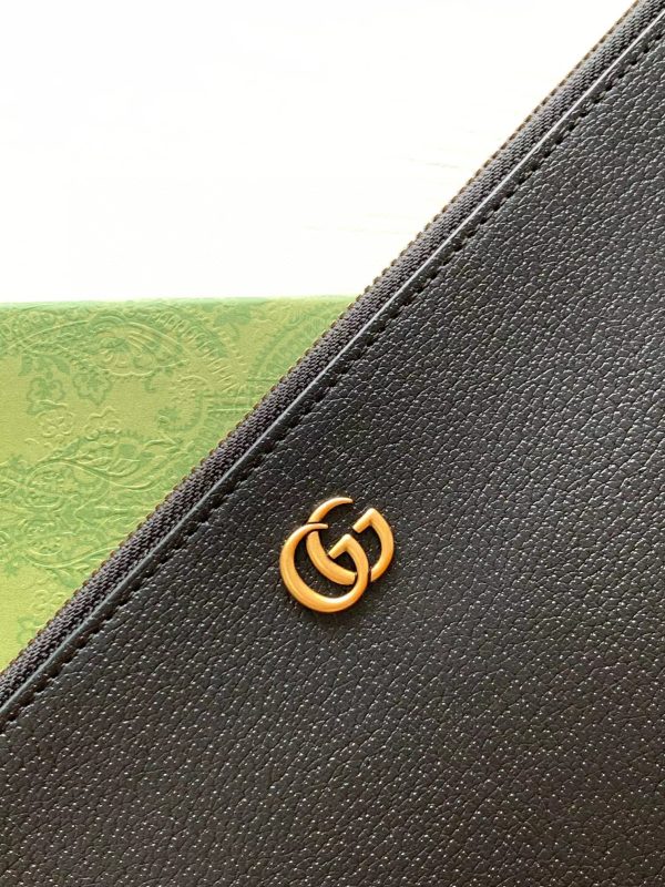 GG Marmont leather pouch