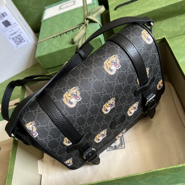 GG Supreme shoulder bag