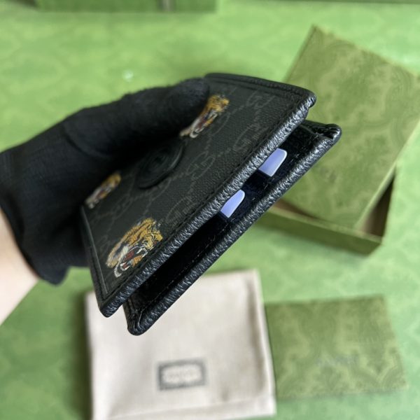 Wallet with Interlocking G