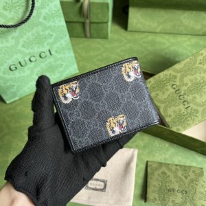 Wallet with tiger print