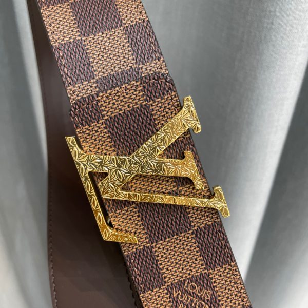 LV MONOGRAM