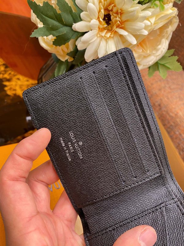 MULTIPLE WALLET