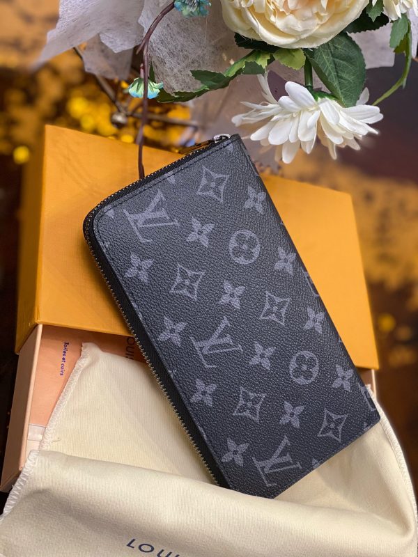 LV Monogram WALLET