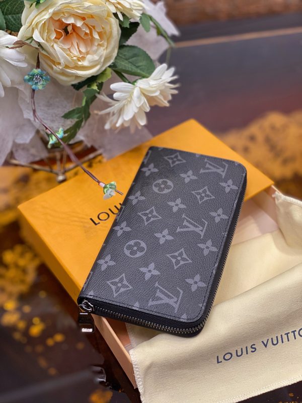 LV Monogram WALLET