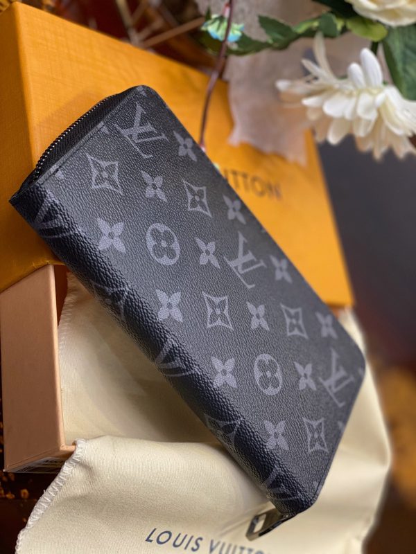 LV Monogram WALLET