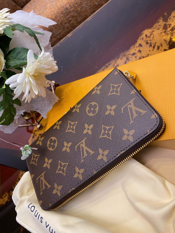 LV Monogram WALLET