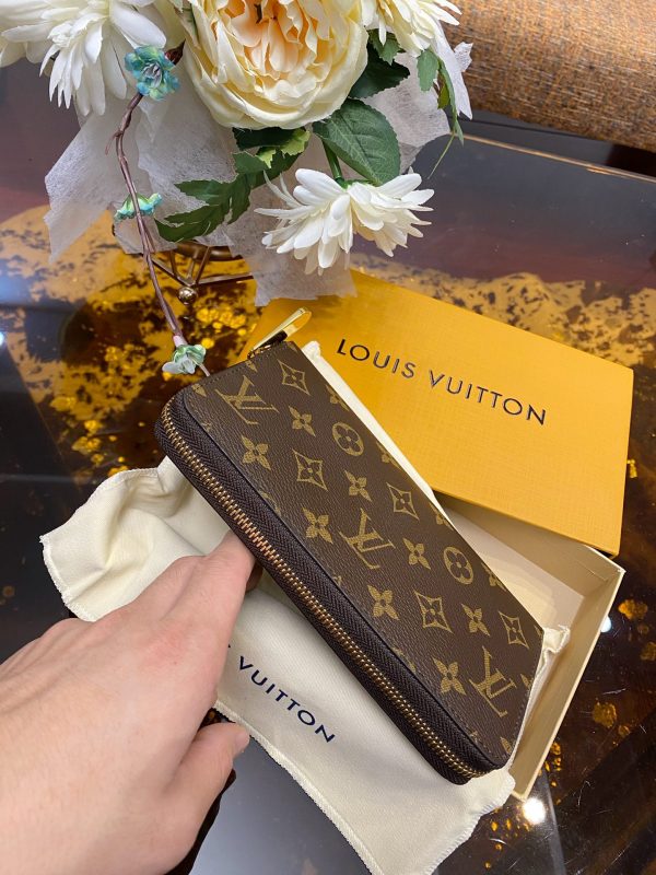 LV Monogram WALLET