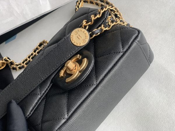 MINI CLASSIC FLAP BAG