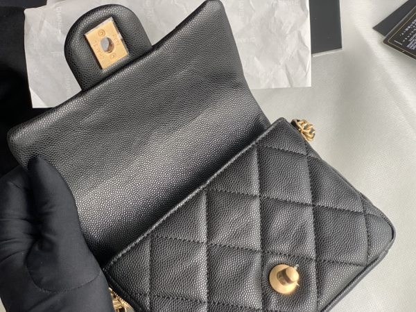 MINI CLASSIC FLAP BAG