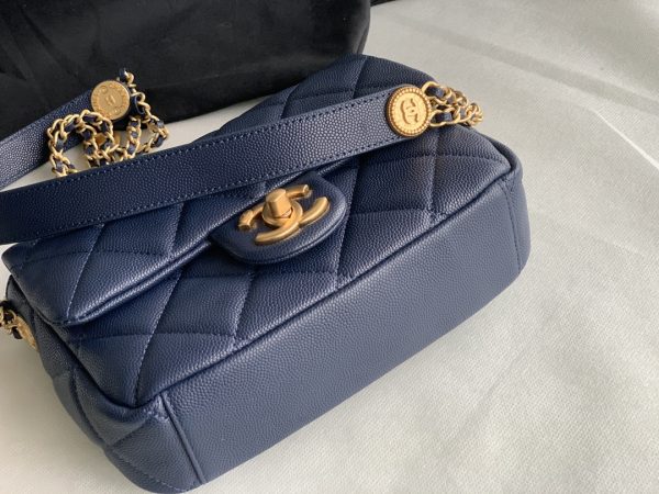 MINI CLASSIC FLAP BAG