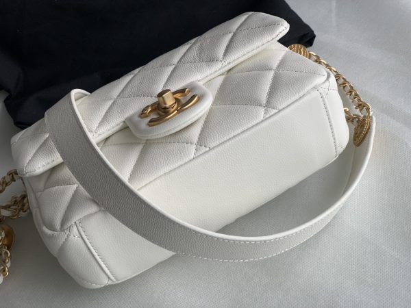 MINI CLASSIC FLAP BAG