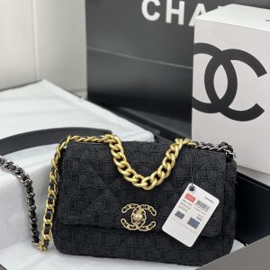 CN 19 HANDBAG