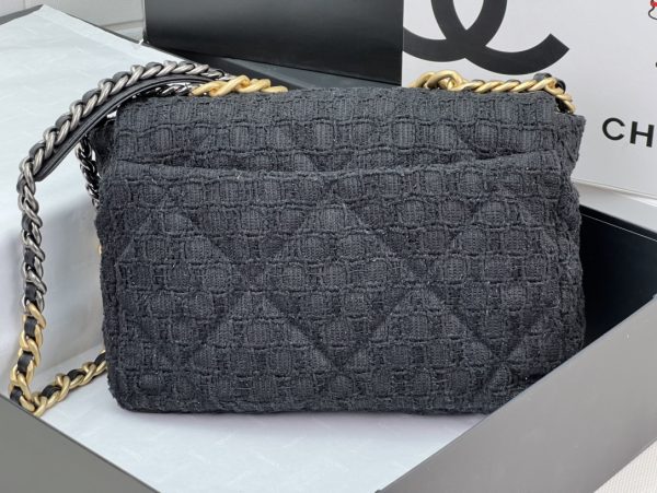 CN 19 LARGE HANDBAG