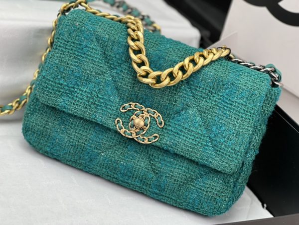 CN 19 HANDBAG